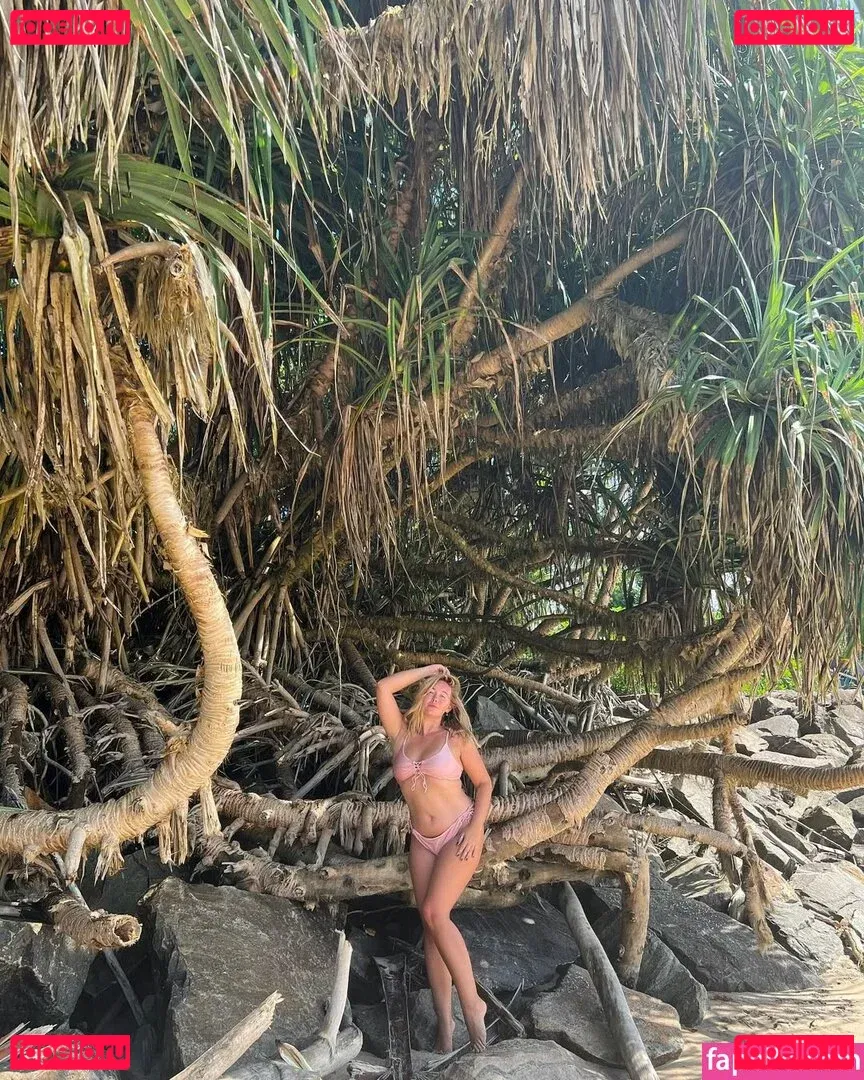 bethanycammack Onlyfans Photo Gallery 