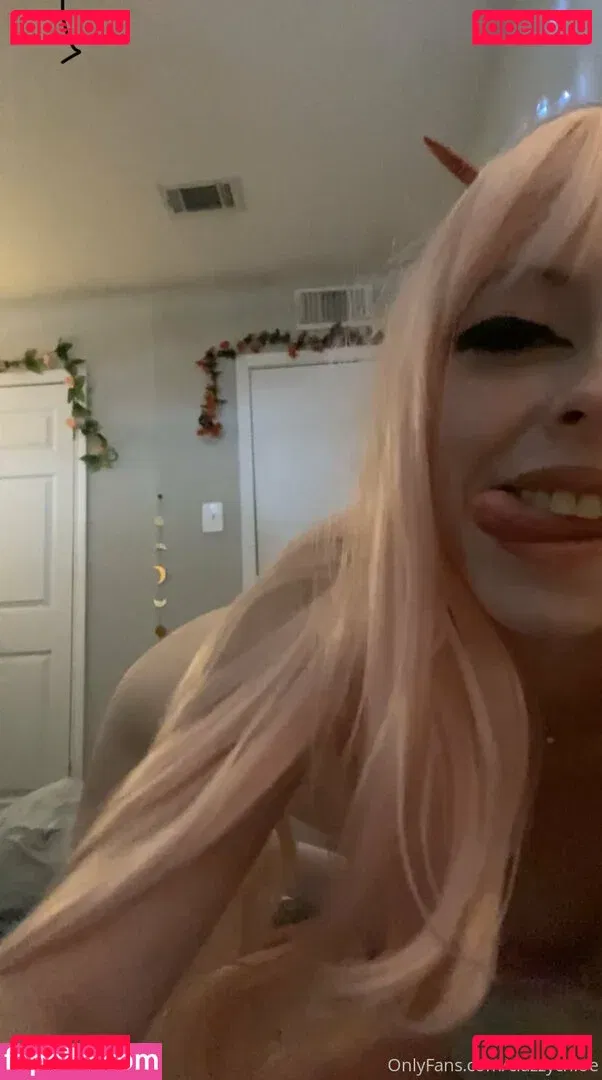 clazzychloe Onlyfans Photo Gallery 