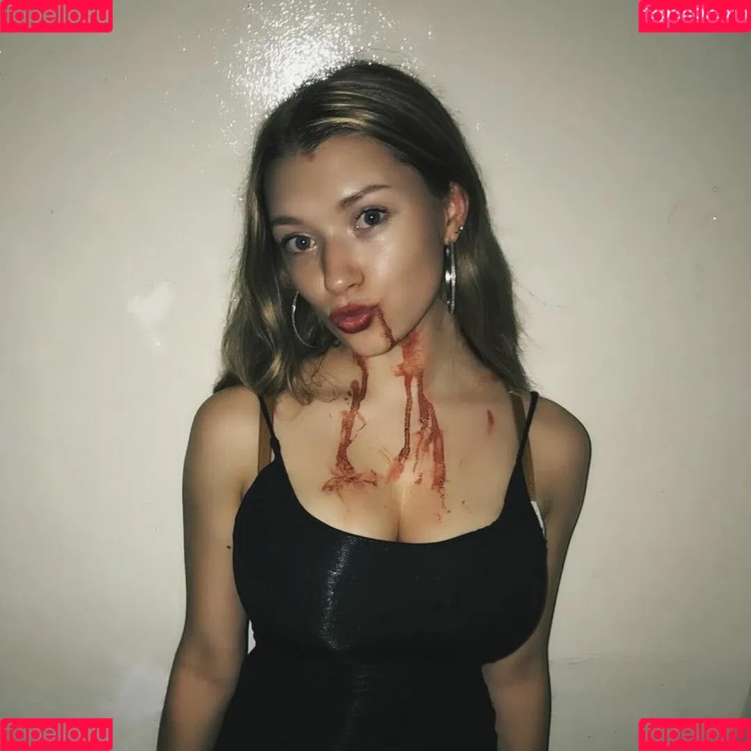 Sara Brooks Onlyfans Photo Gallery 