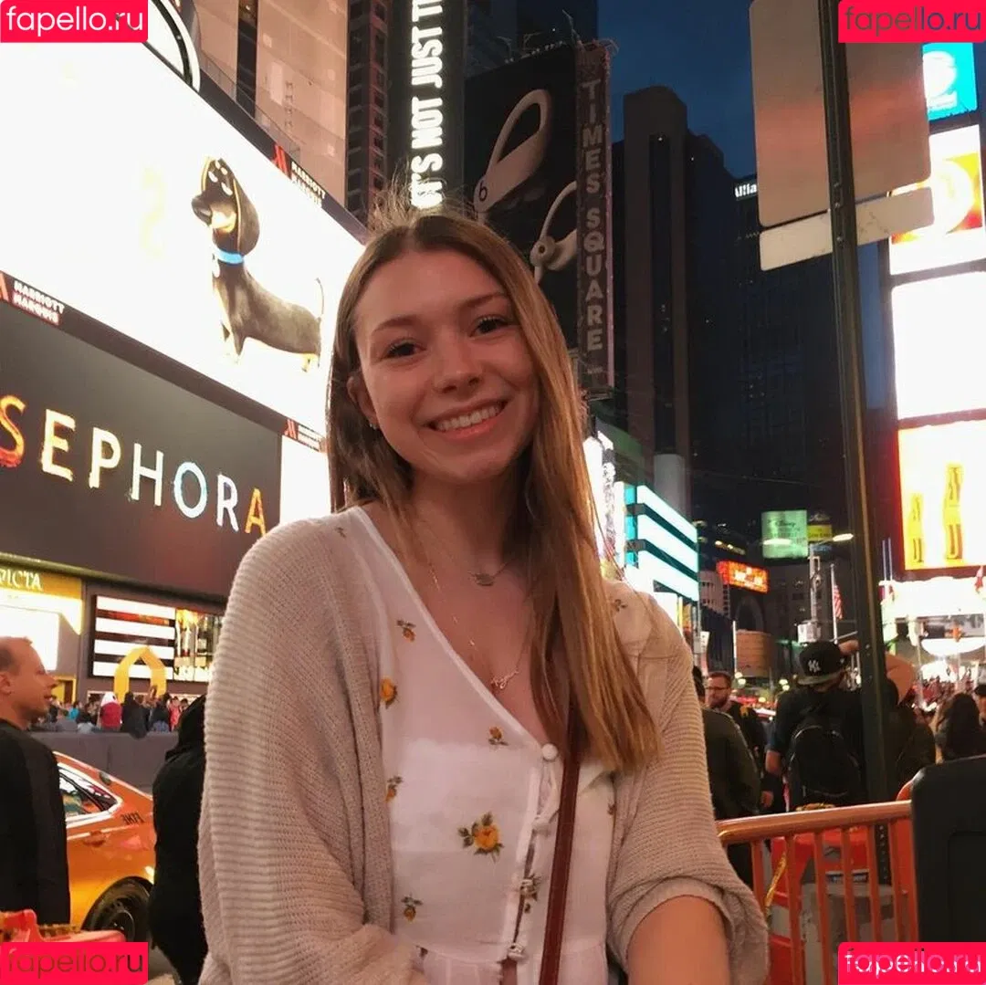 Sara Brooks Onlyfans Photo Gallery 
