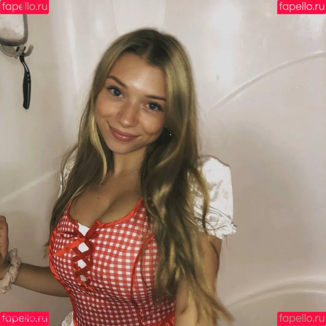 Sara Brooks Onlyfans Photo Gallery 
