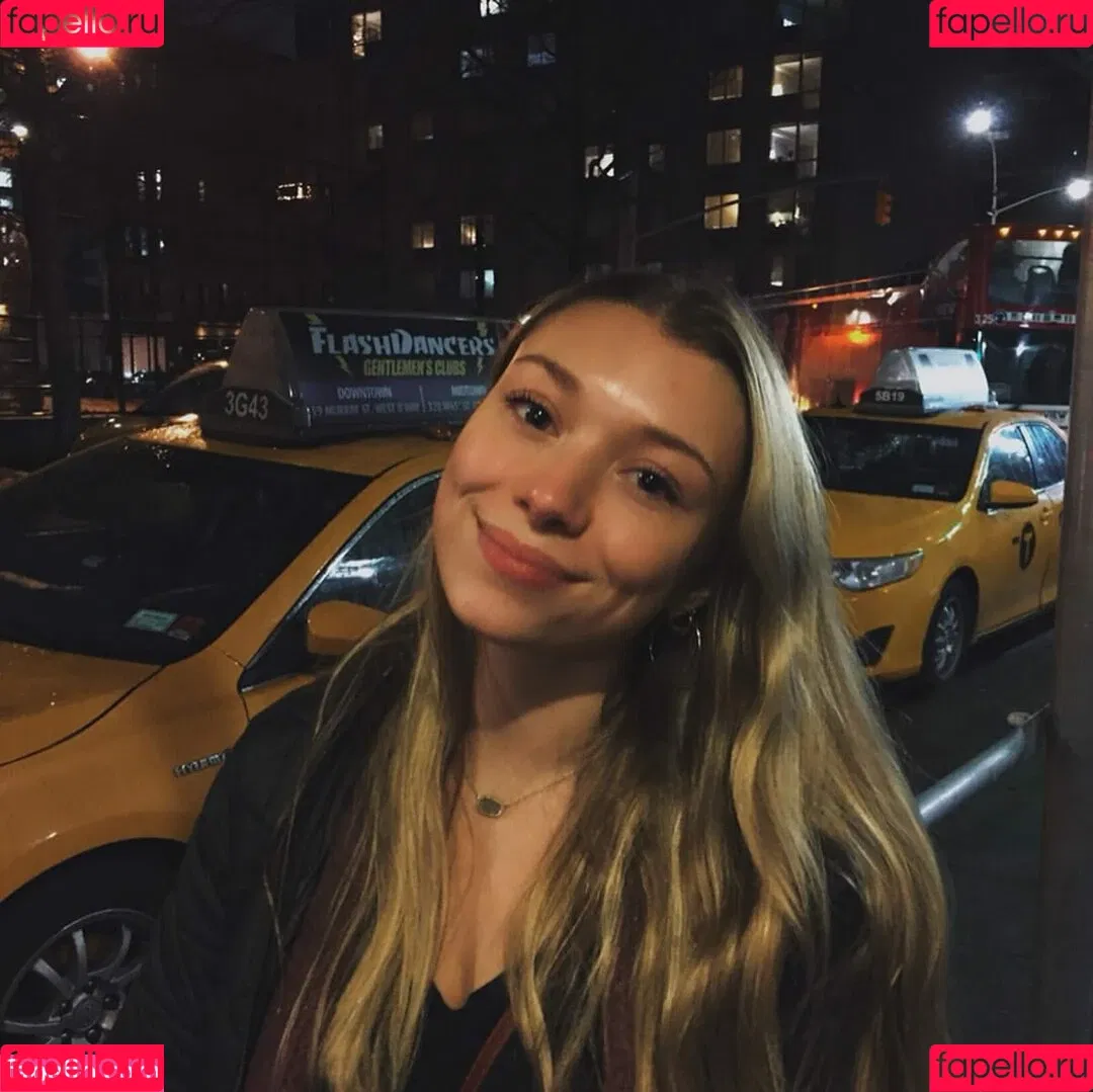 Sara Brooks Onlyfans Photo Gallery 