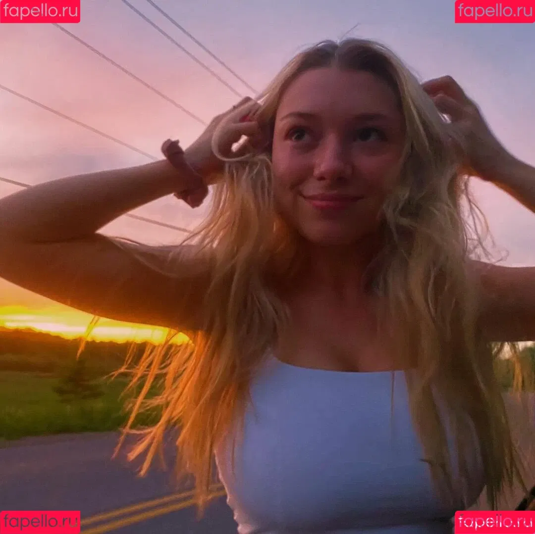 Sara Brooks Onlyfans Photo Gallery 