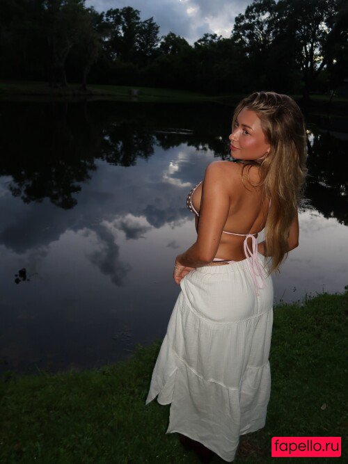 Sara Brooks Nude Onlyfans Photo 24