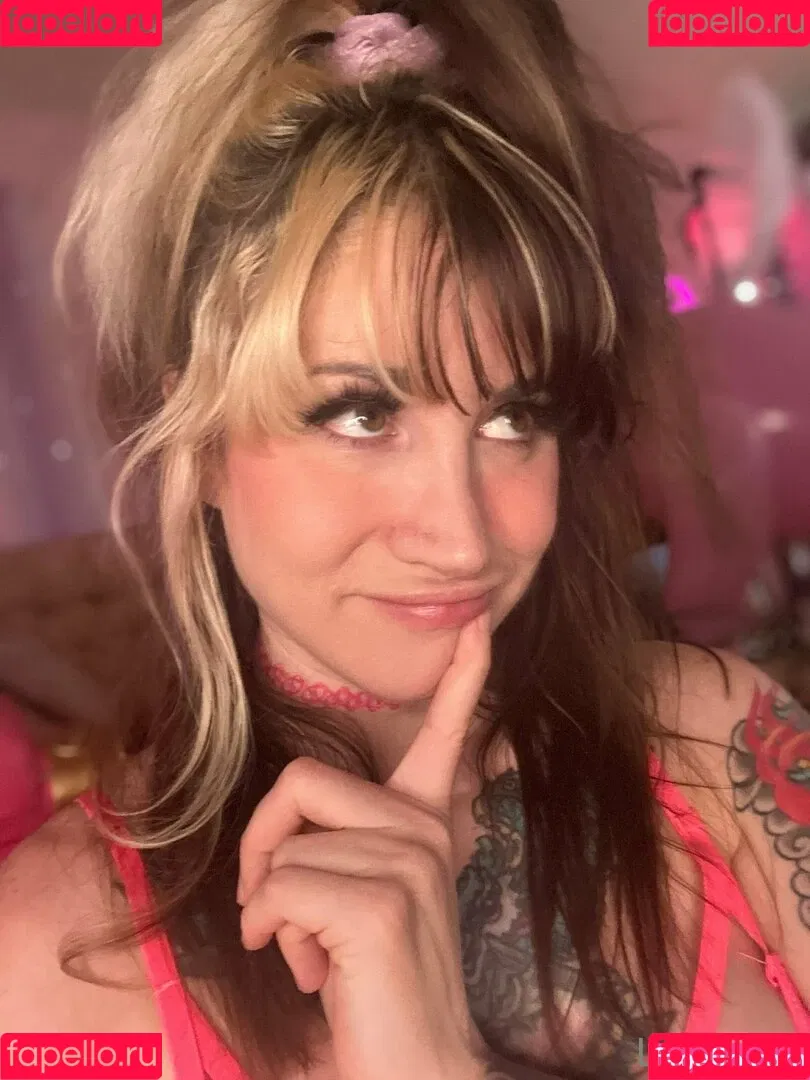 lolaluxx Onlyfans Photo Gallery 