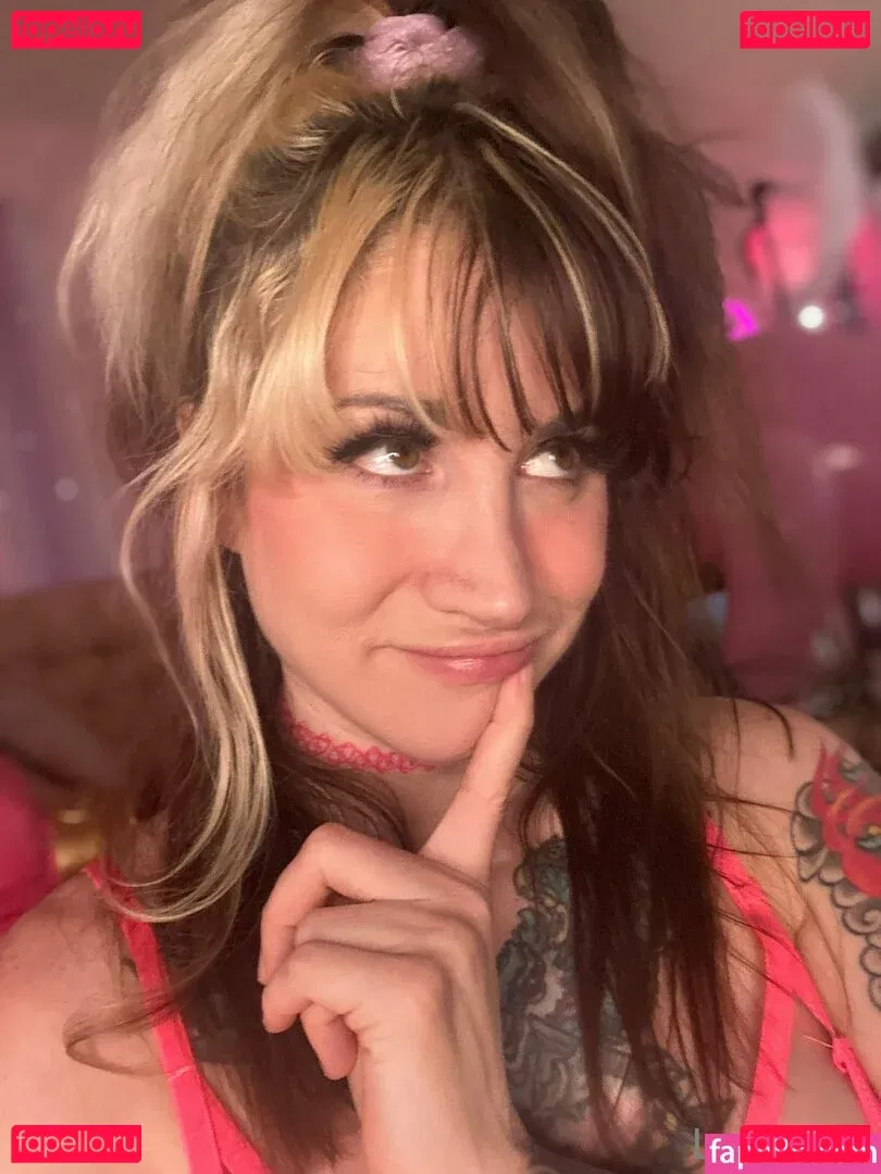 lolaluxx Onlyfans Photo Gallery 