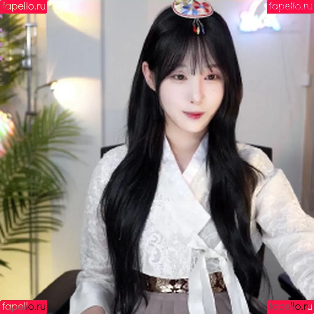 woohankyung Onlyfans Photo Gallery 