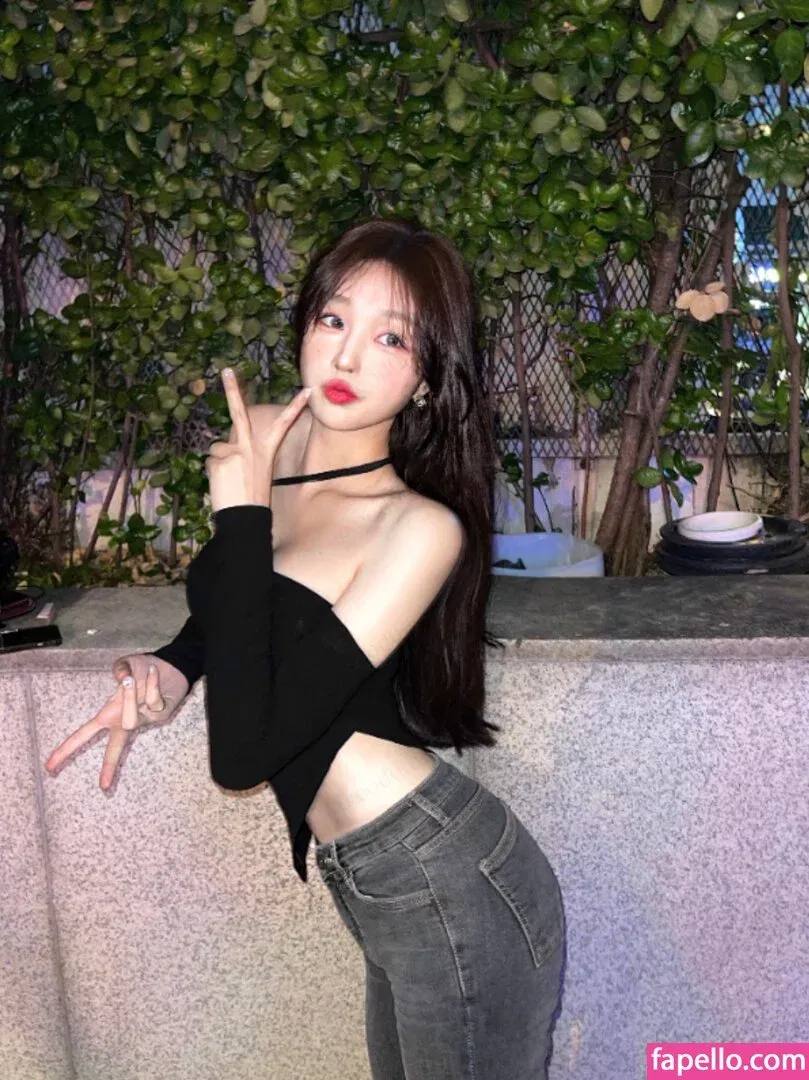 woohankyung Onlyfans Photo Gallery 