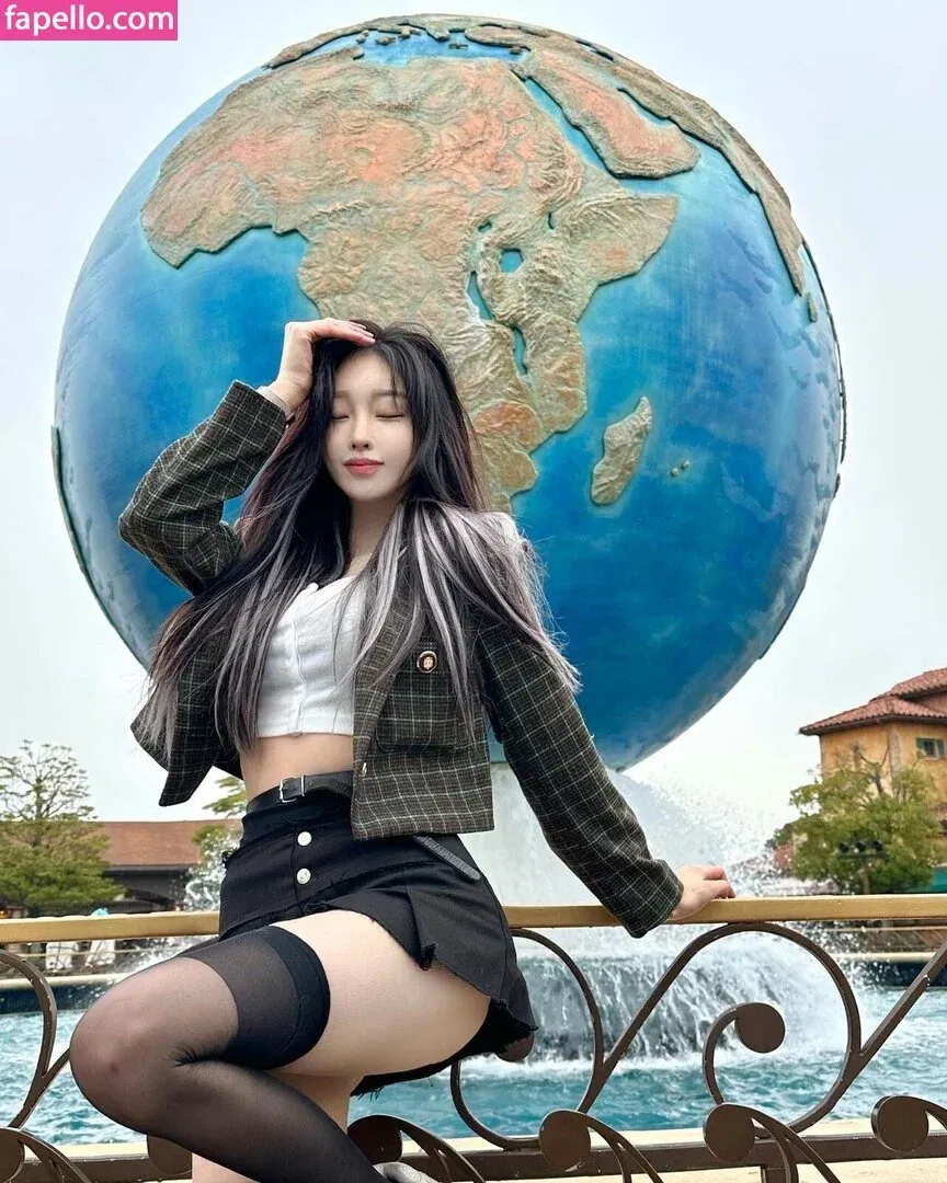 woohankyung Onlyfans Photo Gallery 