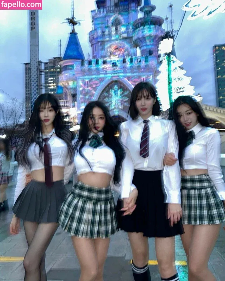 woohankyung Onlyfans Photo Gallery 