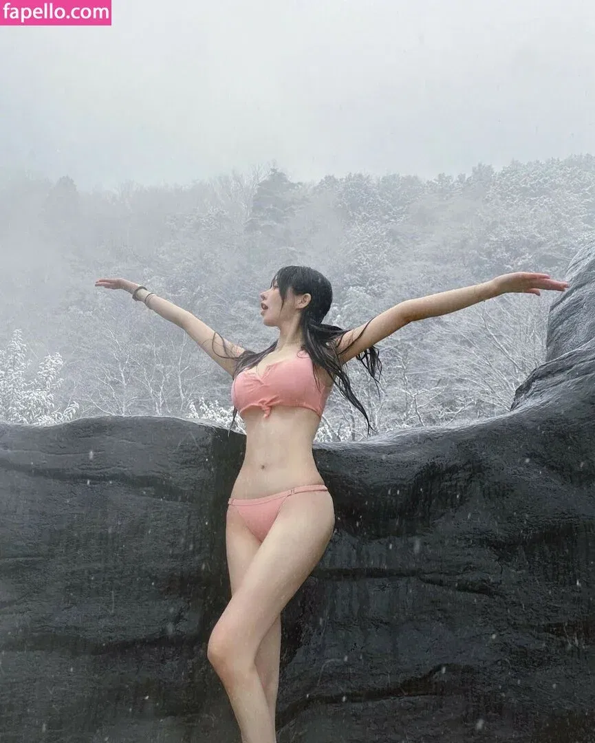 woohankyung Onlyfans Photo Gallery 