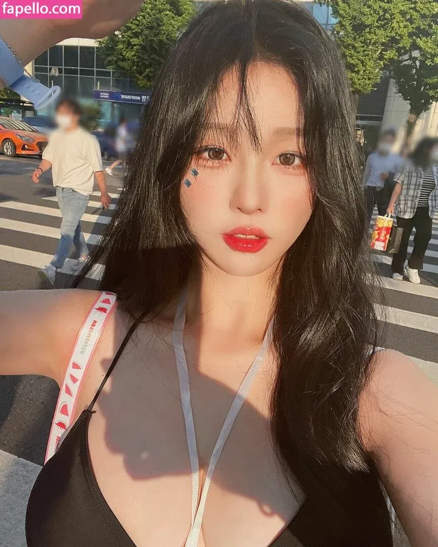 woohankyung Onlyfans Photo Gallery 