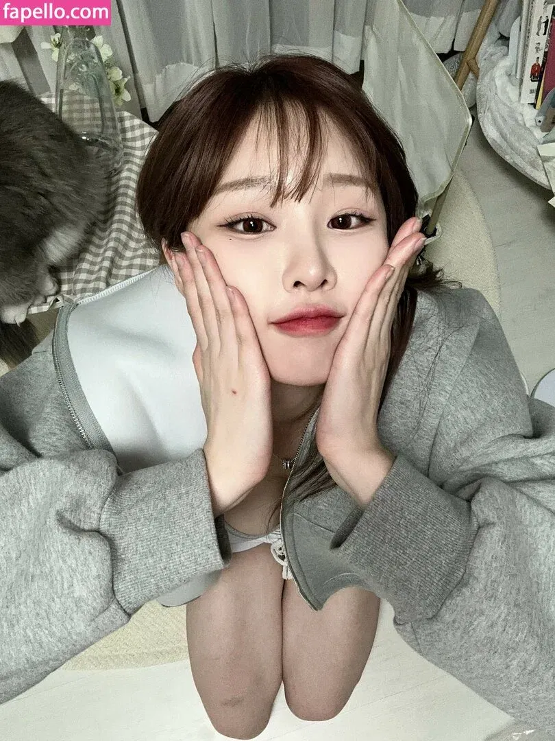 woohankyung Onlyfans Photo Gallery 