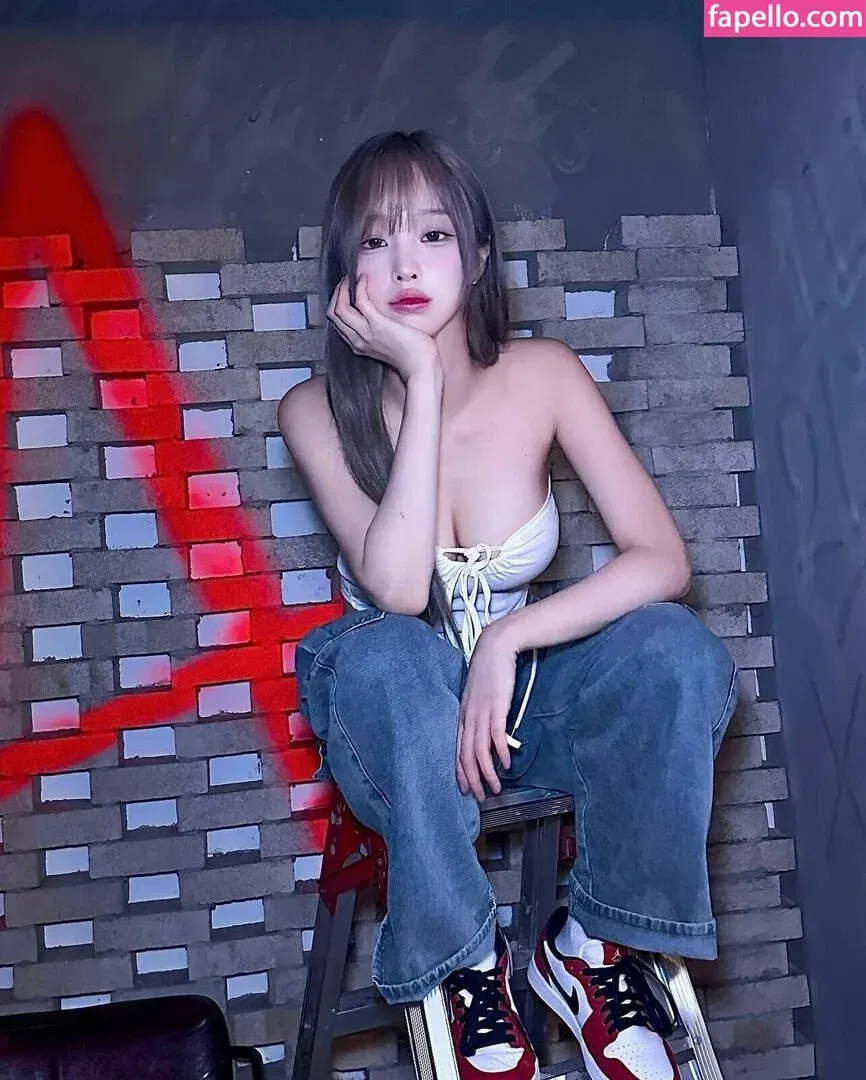 woohankyung Onlyfans Photo Gallery 