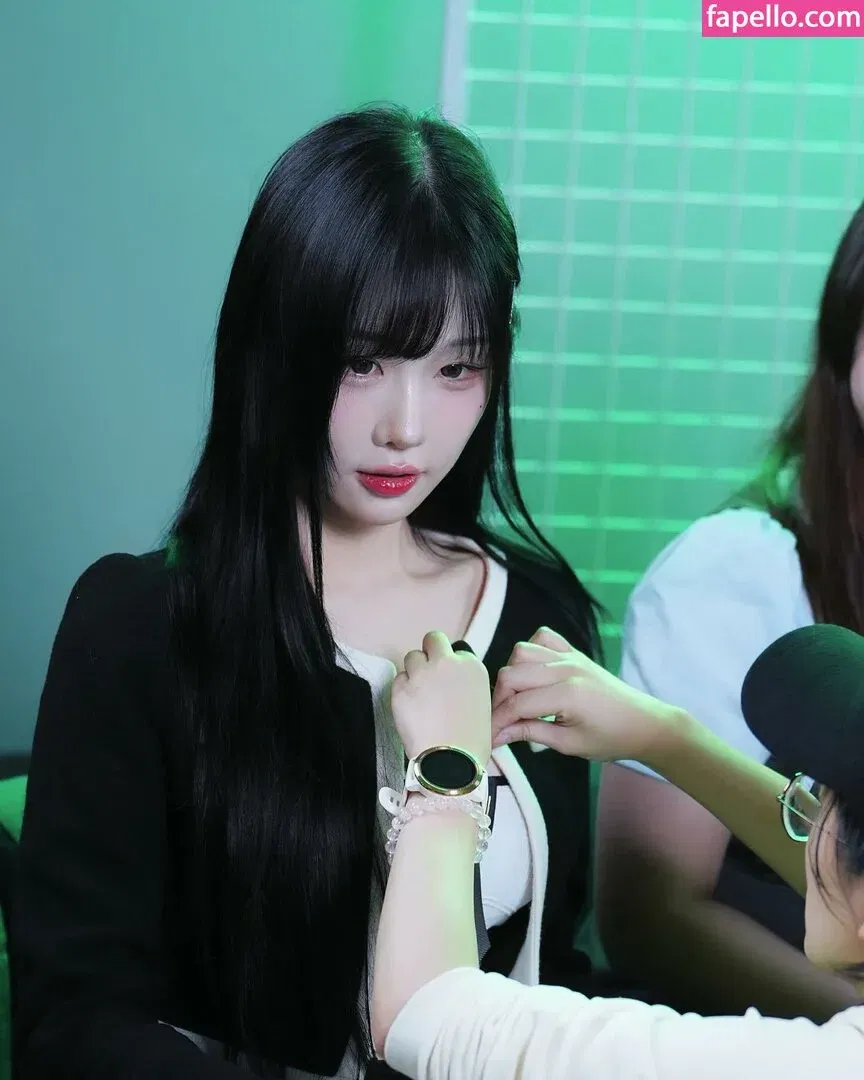 woohankyung Onlyfans Photo Gallery 