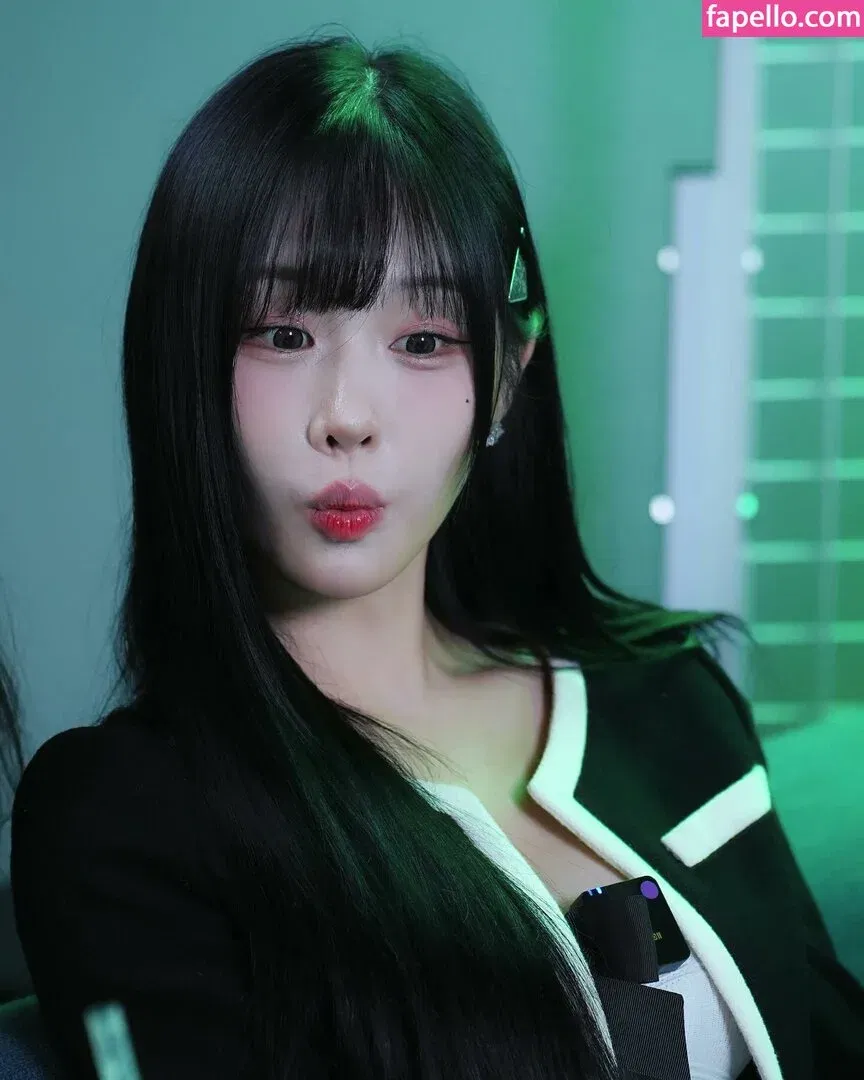 woohankyung Onlyfans Photo Gallery 