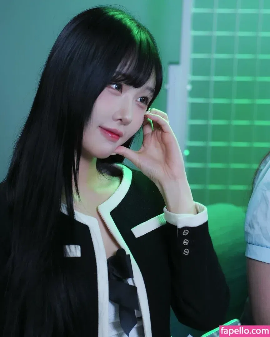 woohankyung Onlyfans Photo Gallery 