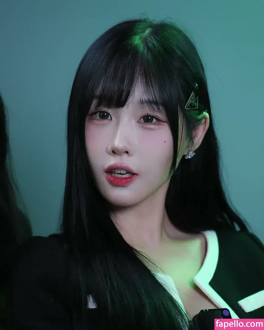 woohankyung Onlyfans Photo Gallery 