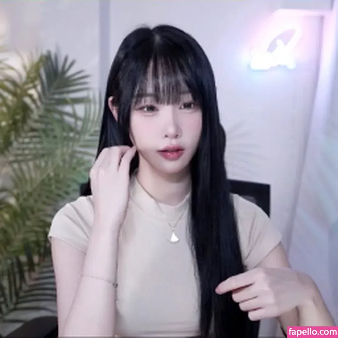 woohankyung Onlyfans Photo Gallery 