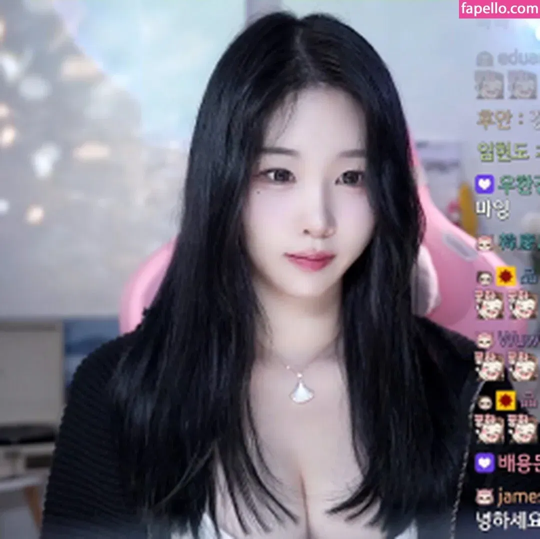 woohankyung Onlyfans Photo Gallery 