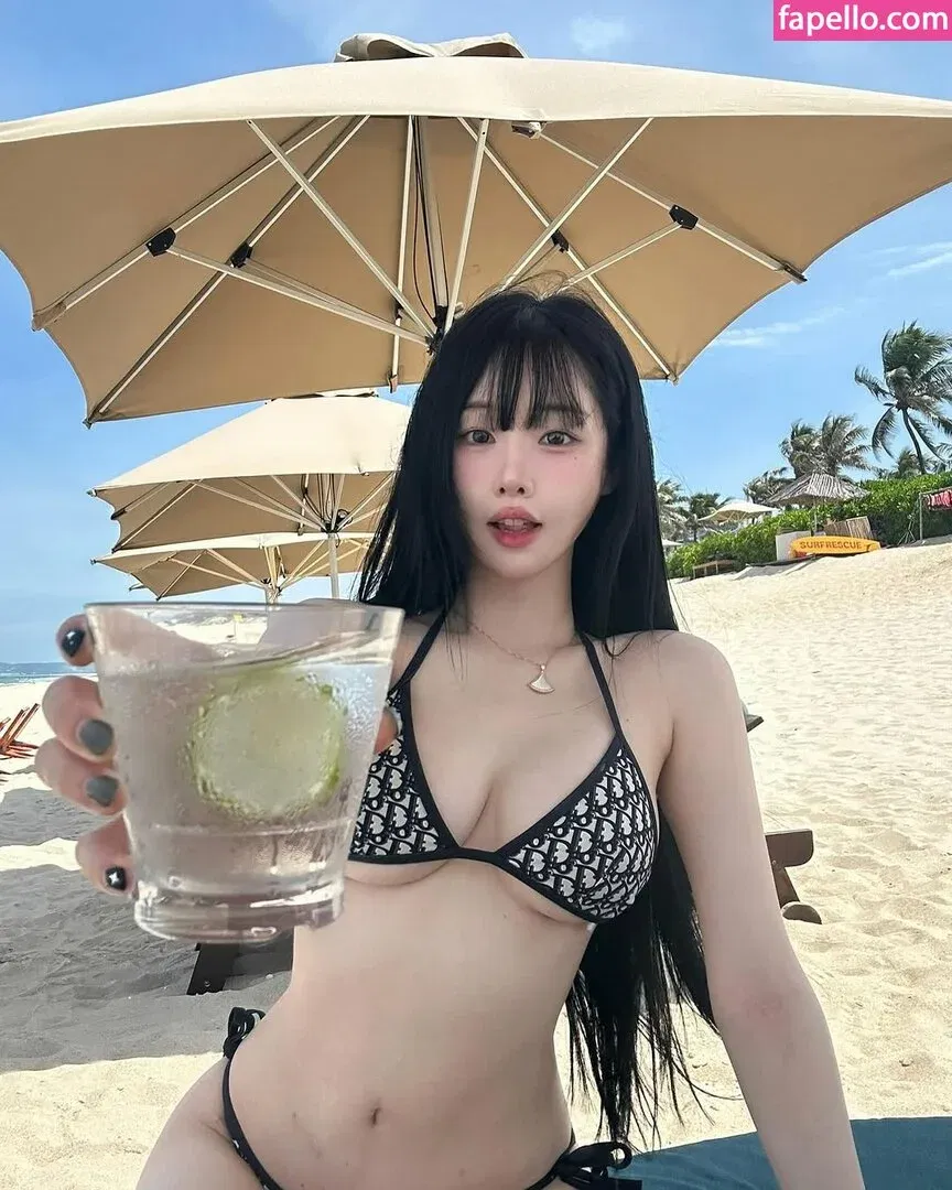 woohankyung Onlyfans Photo Gallery 