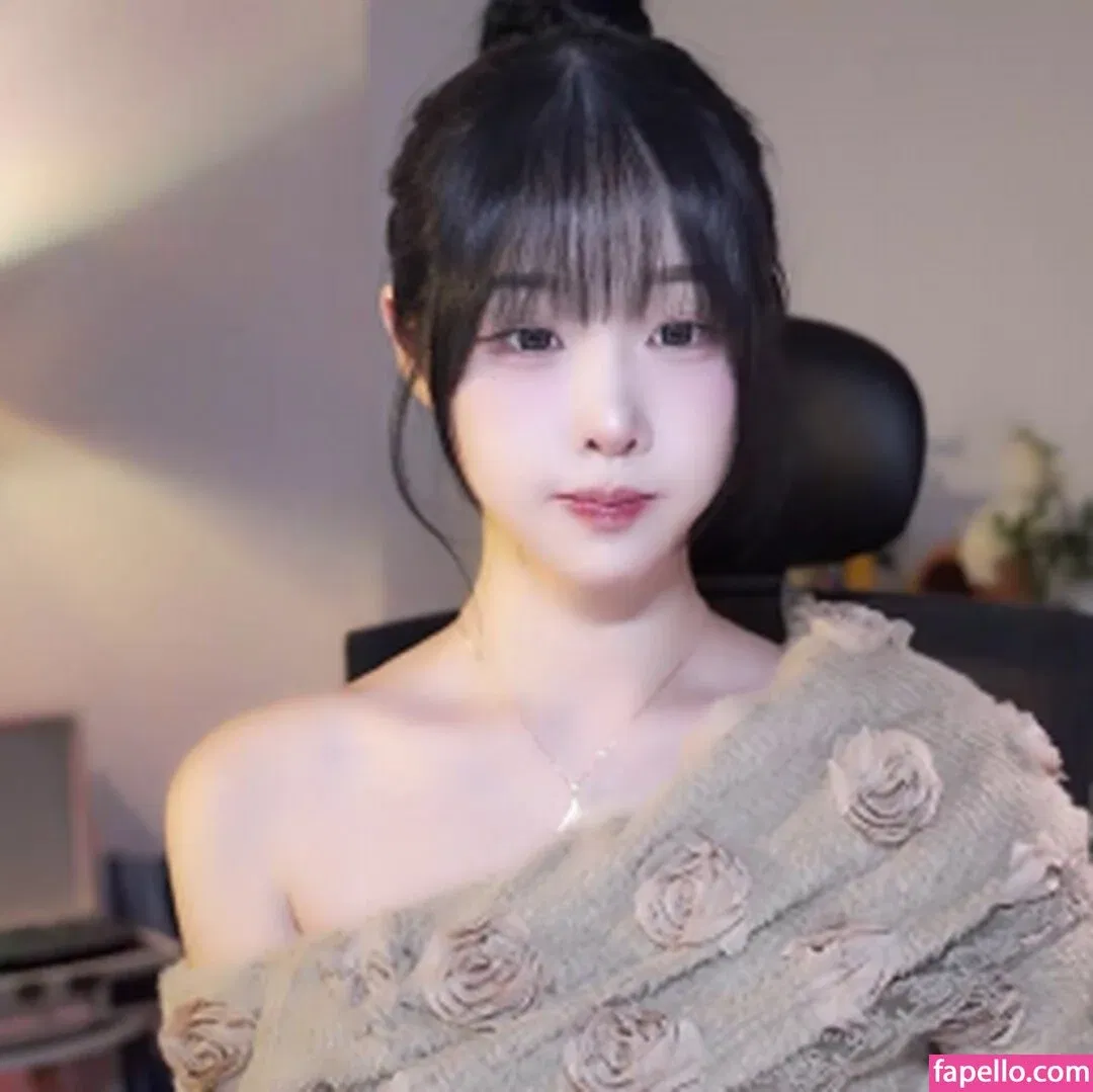 woohankyung Onlyfans Photo Gallery 