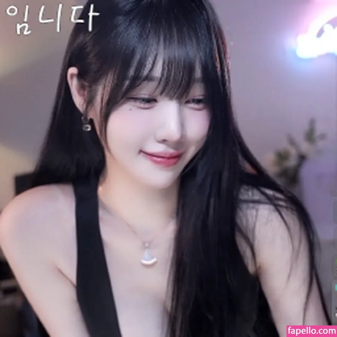 woohankyung Onlyfans Photo Gallery 