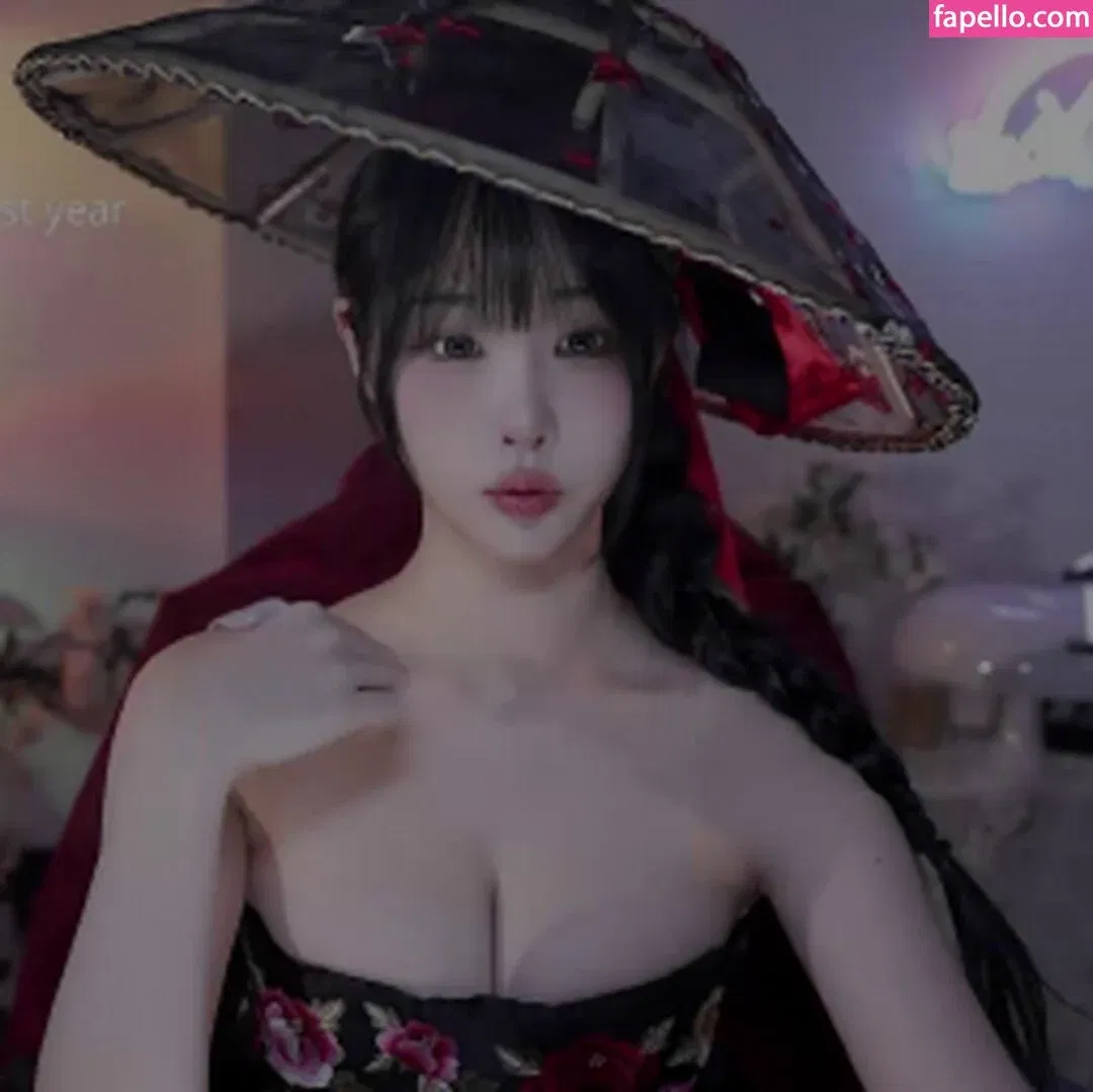 woohankyung Onlyfans Photo Gallery 