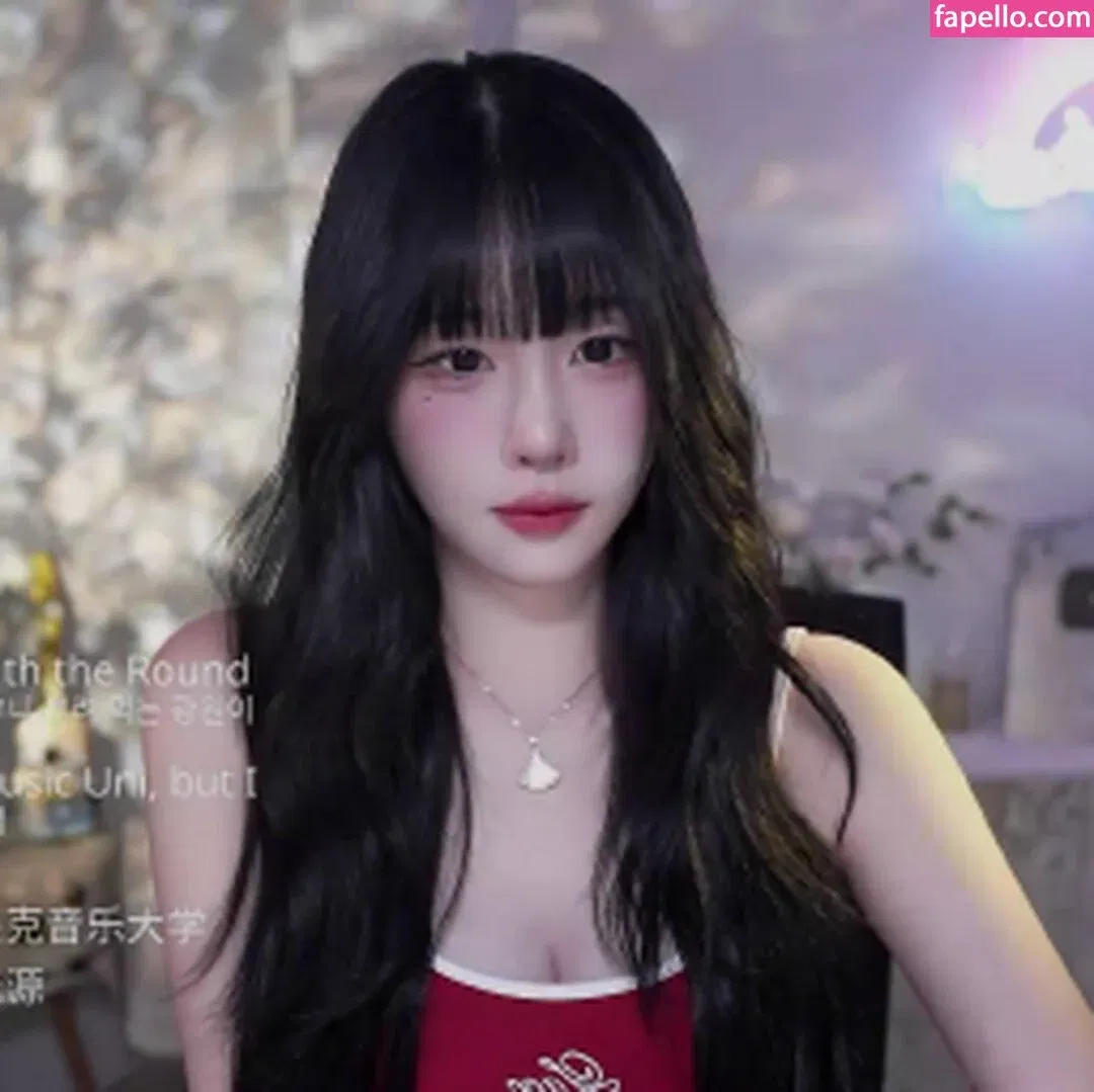 woohankyung Onlyfans Photo Gallery 