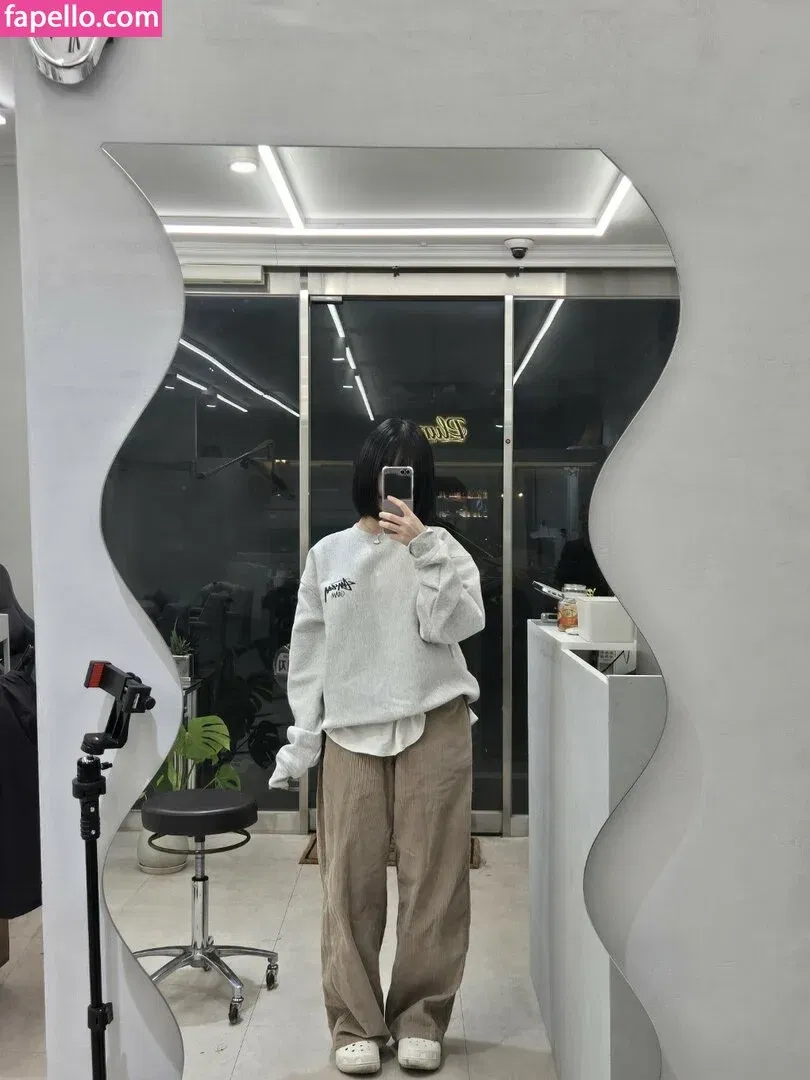 woohankyung Onlyfans Photo Gallery 