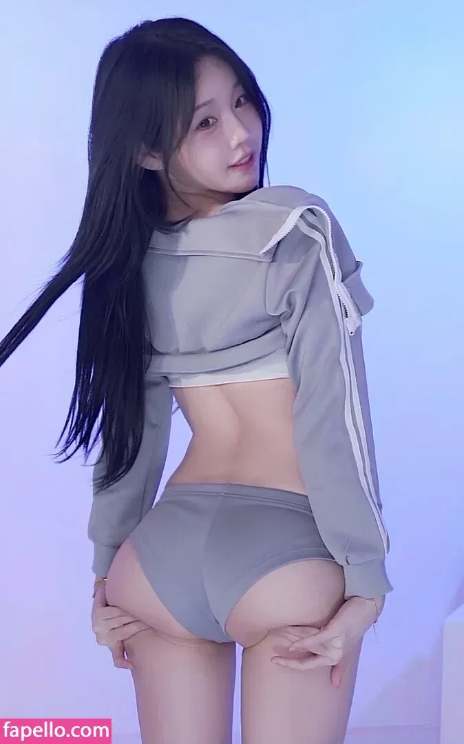 woohankyung Onlyfans Photo Gallery 