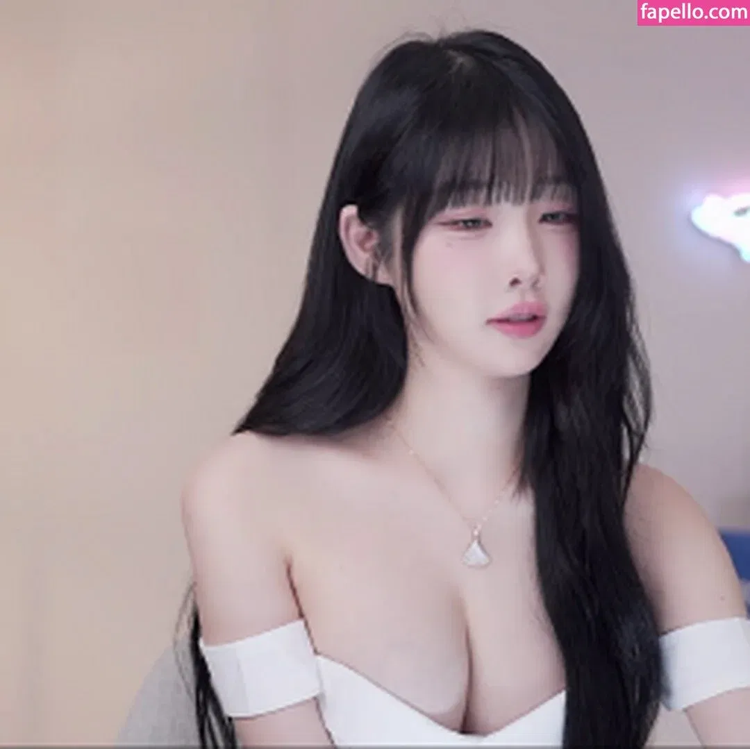 woohankyung Onlyfans Photo Gallery 