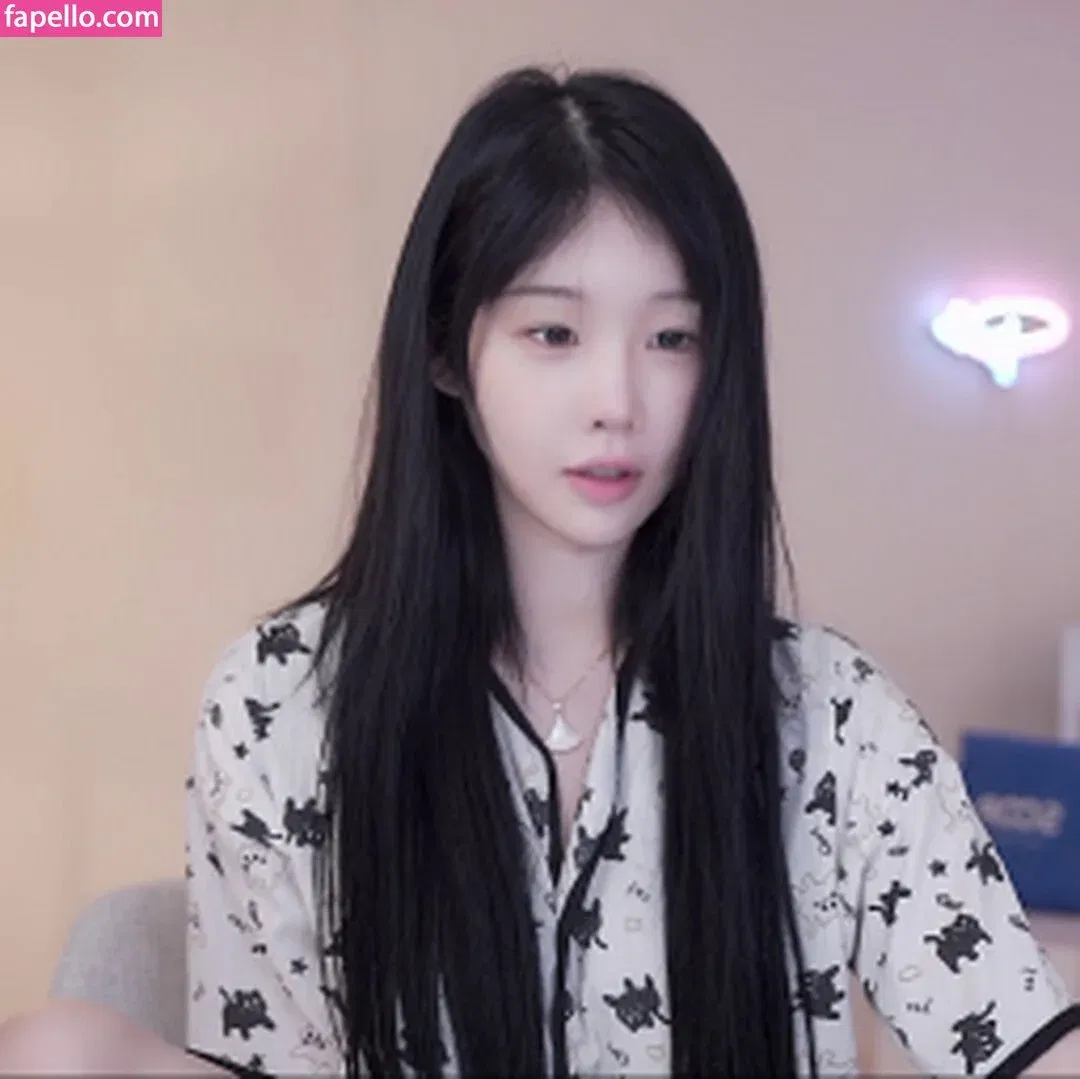 woohankyung Onlyfans Photo Gallery 