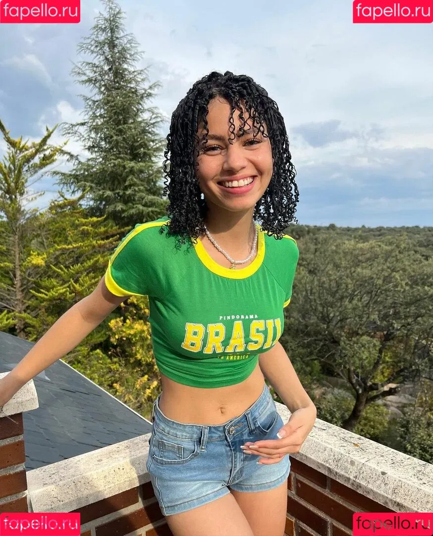 Larissa Kimberly Onlyfans Photo Gallery 