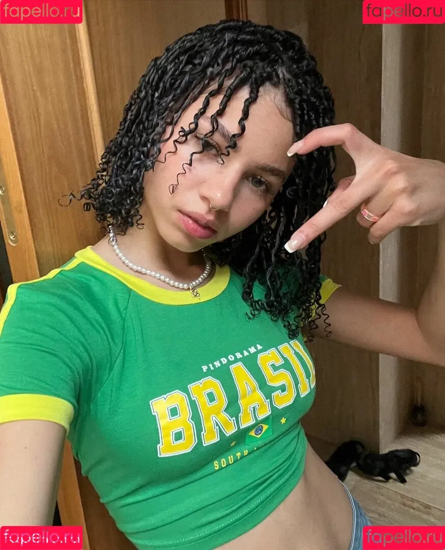 Larissa Kimberly Onlyfans Photo Gallery 