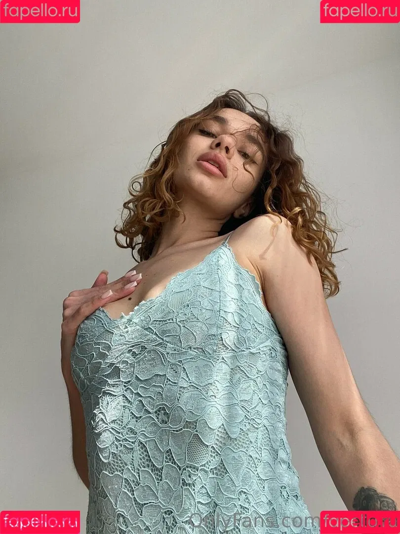 vertuta Onlyfans Photo Gallery 