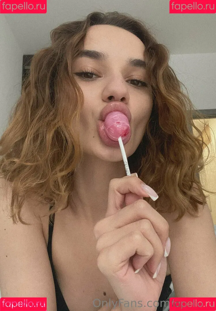 vertuta Onlyfans Photo Gallery 