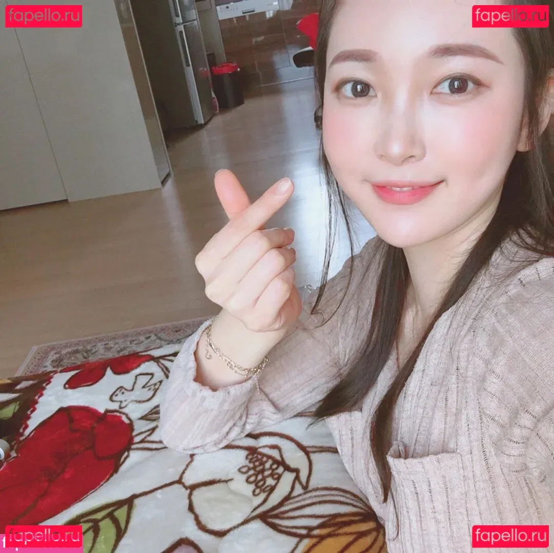 Eunzel ASMR Onlyfans Photo Gallery 