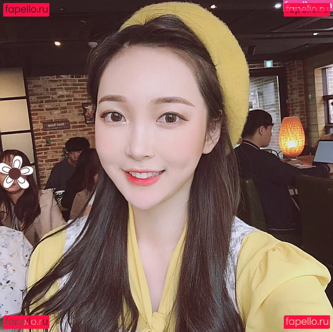 Eunzel ASMR Onlyfans Photo Gallery 