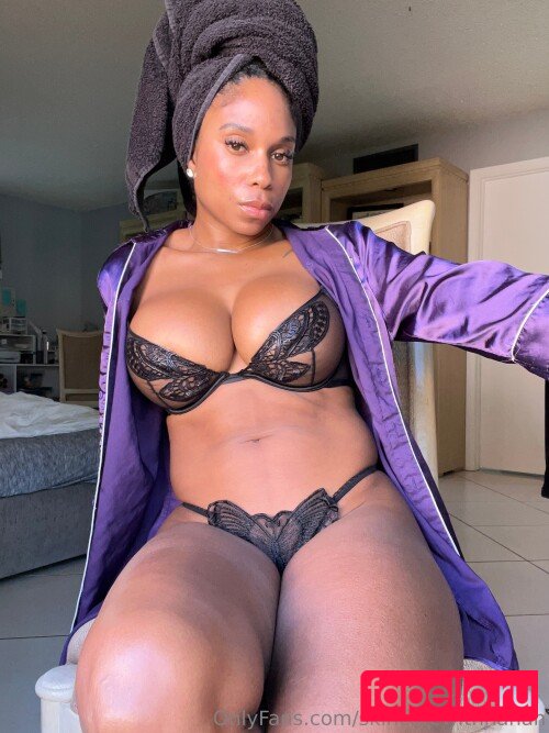 HotShotHanah Nude Onlyfans Photo 14
