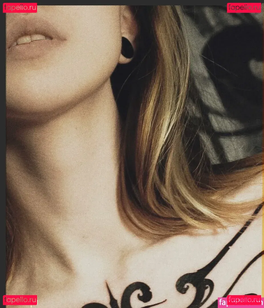 Yuumi SG Onlyfans Photo Gallery 