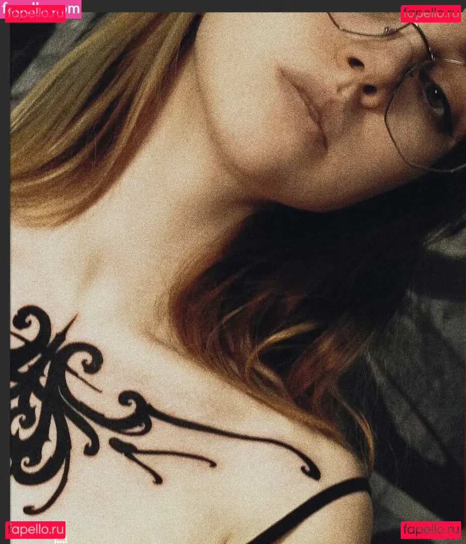 Yuumi SG Onlyfans Photo Gallery 