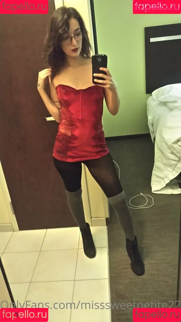 misssweetpetite22 Onlyfans Photo Gallery 