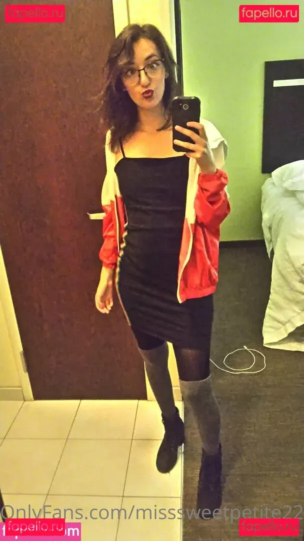 misssweetpetite22 Onlyfans Photo Gallery 