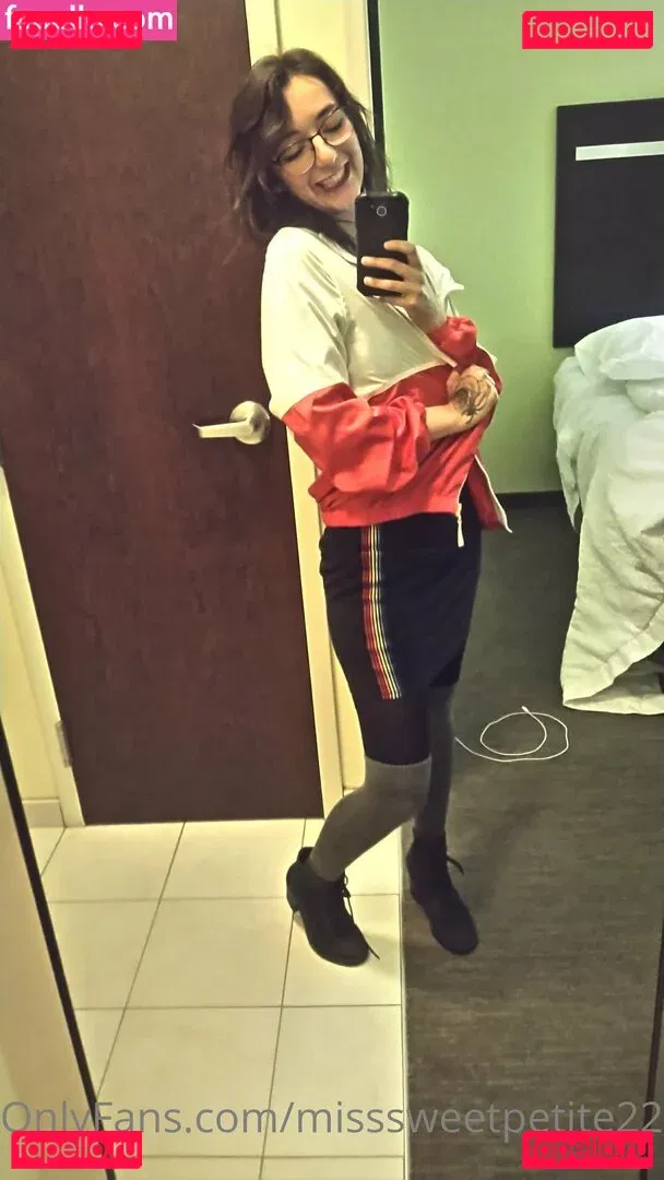 misssweetpetite22 Onlyfans Photo Gallery 
