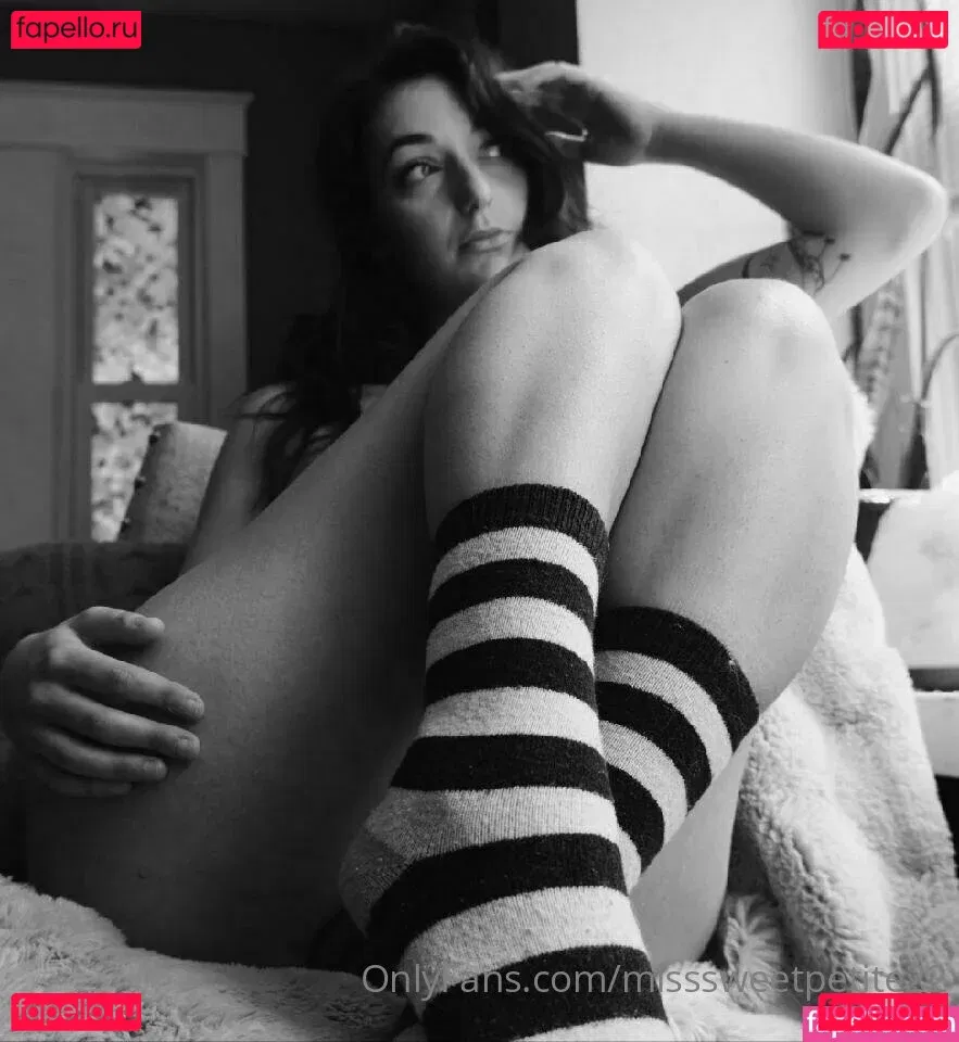 misssweetpetite22 Onlyfans Photo Gallery 