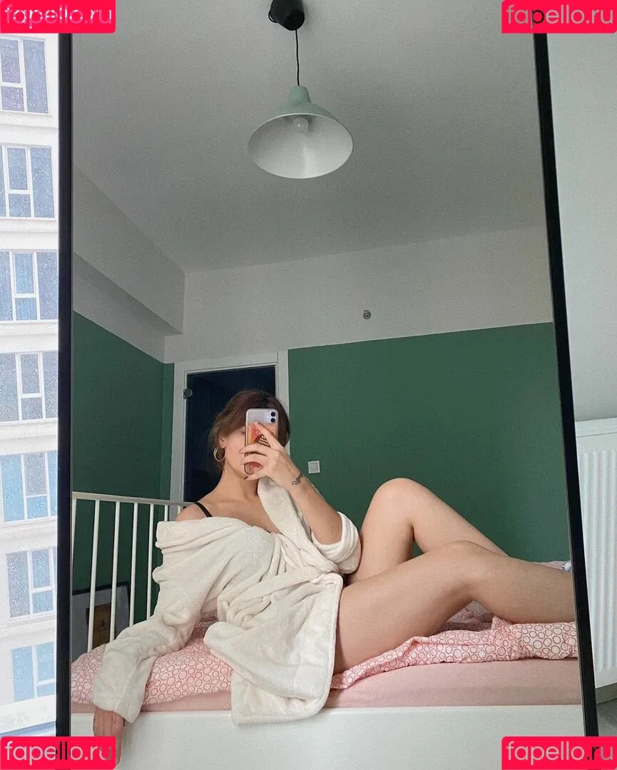 Buse Yılmaz Onlyfans Photo Gallery 