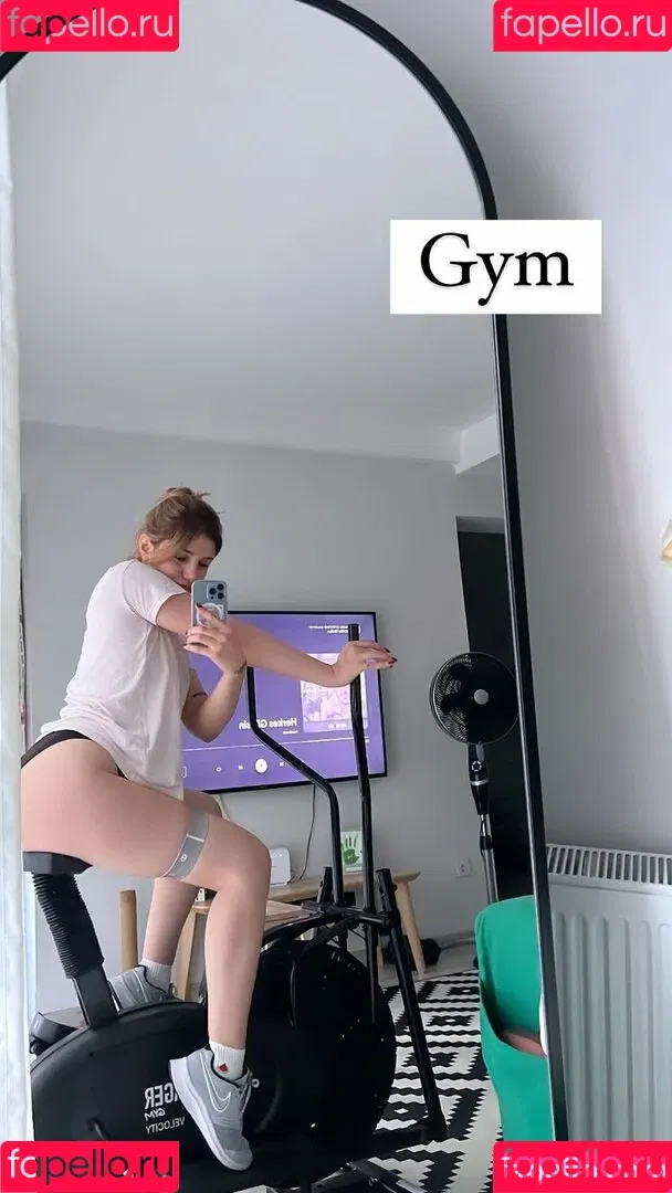Buse Yılmaz Onlyfans Photo Gallery 