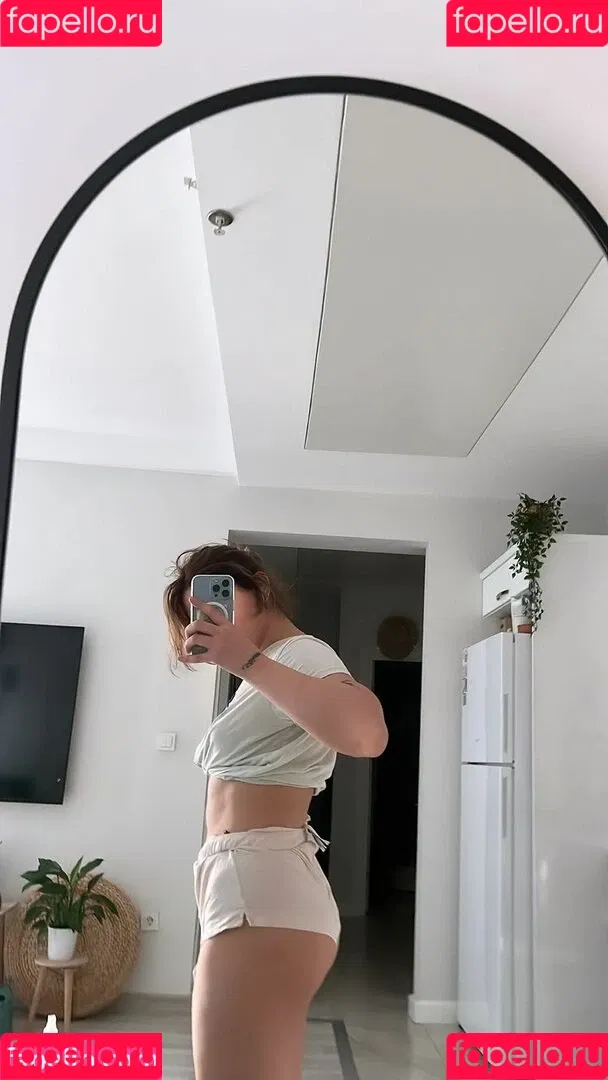 Buse Yılmaz Onlyfans Photo Gallery 