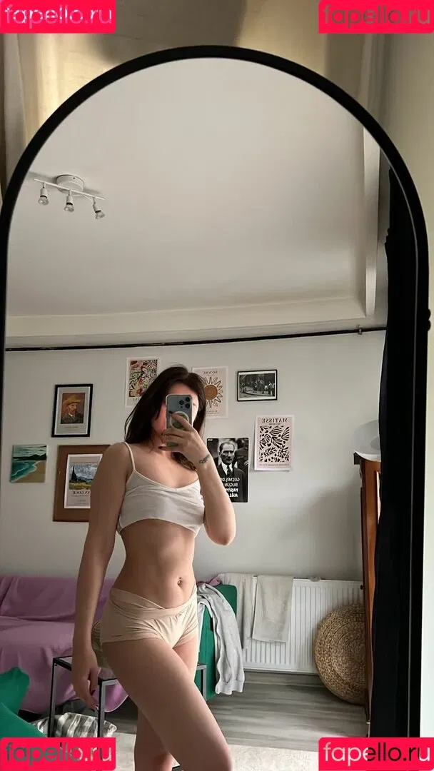 Buse Yılmaz Onlyfans Photo Gallery 
